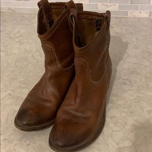 Frye Billie short brown leather boot